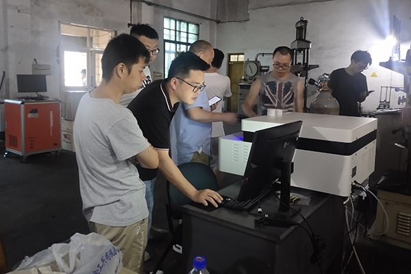 学员现场操作亿万28网页版官方-亿万28入口网页版-亿万28网页版网址-亿万28网页在线玩-28游戏官网在线玩-亿万e网址pg-亿万28模拟器-亿万28娱乐-亿万28线上网仪器CX-9600型直读光谱仪