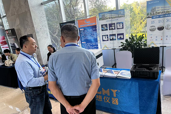 为嘉宾介绍我司优质产品